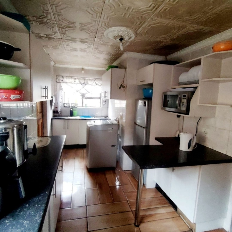 6 Bedroom Property for Sale in Mdantsane Nu 17 Eastern Cape